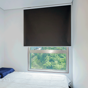 Persiana Rolô Blackout - Preta